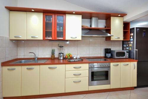 Holiday house with a swimming pool Marina Trogir - 15565 - image 10
