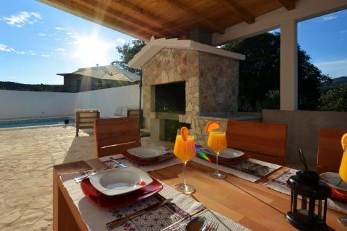 Holiday house with a swimming pool Marina Trogir - 15565 - main image