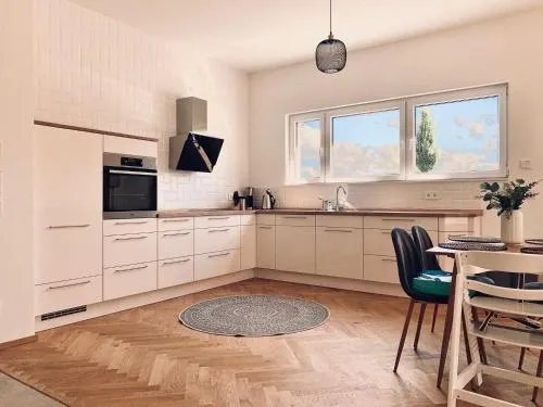 Modernes Apartment am See mit Terrasse in Großräschen, Deutschland