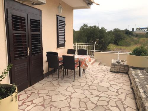 Apartments by the sea Pirovac Sibenik - 15403 - image 6