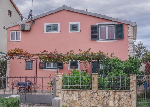 Apartments with parking space Rogoznica - 15876 - image 5