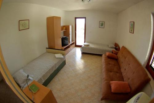 Apartments with a parking space Primosten - 15883 - image 13