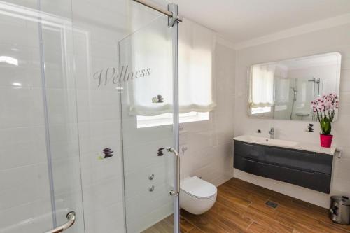 Apartments with a parking space Zadar - 15790 - image 13