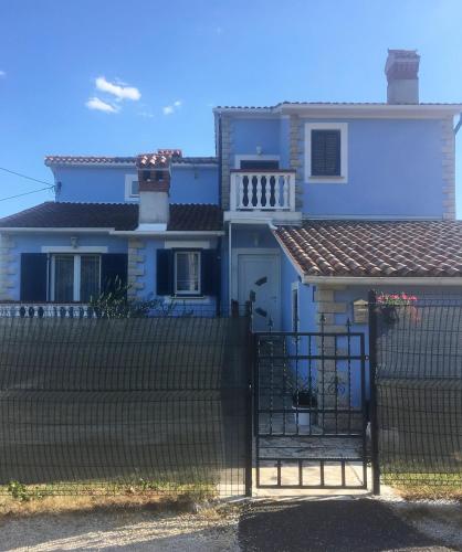  Apartments for families with children Vinez, Labin - 15826 in Labin