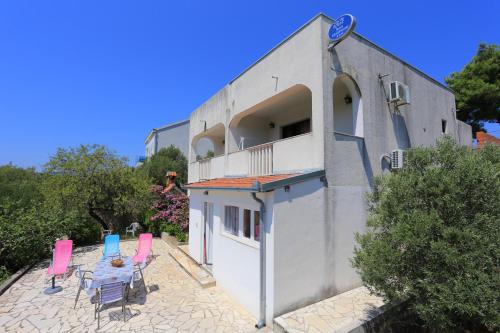  Apartments with a parking space Okrug Donji, Ciovo - 15848 in Okrug Donji