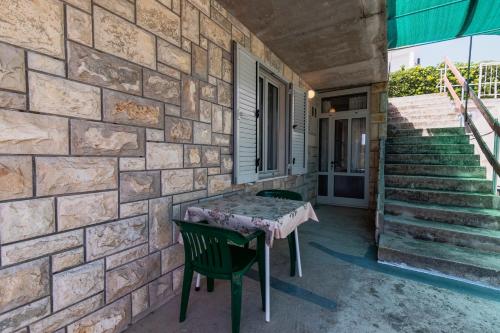 Apartments and rooms with parking space Hvar - 15706 - image 3