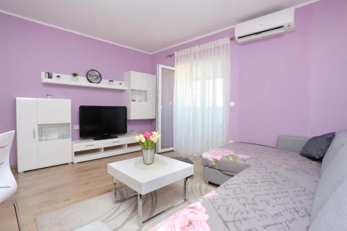 Apartments with parking space Makarska - 15841 in Makarska