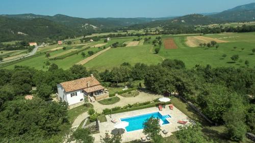 Family friendly house with a swimming pool Katun Boljunski, Central Istria - Sredisnja Istra - 15627 - Boljun