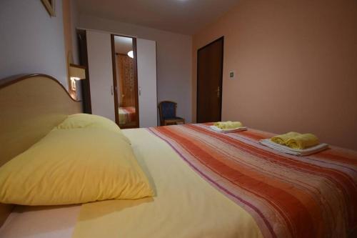 Two-Bedroom Apartment with Terrace image 10