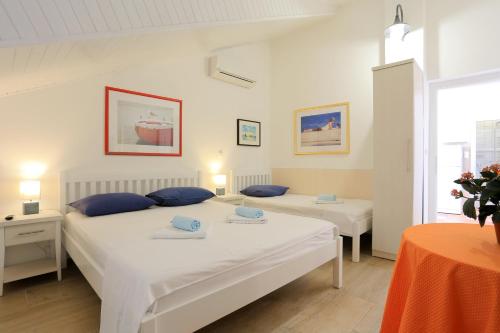 Apartments with a parking space Pisak Omis - 16239 - image 12
