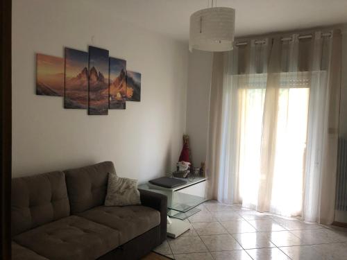 Casa di Max - private room in apartment with shared bathroom FREE PARKING