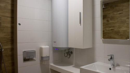 Royal Apartment - image 11
