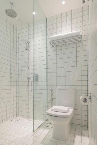 Studio with Queen Bed - One of a Kind room in lyf Funan Singapore