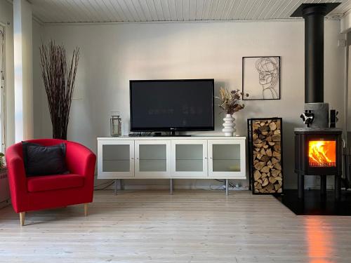 . Executive Townhouse in Boden City Center, 9min drive to H2GS