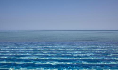 I Resort Beach Hotel & Spa - image 7