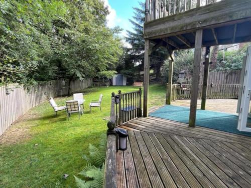 Facilities, BlaydonBurn - Sleeps 4 5 - Parking - HotTub - Yard in Blaydon