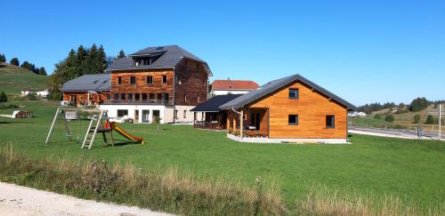 Standard Chalet