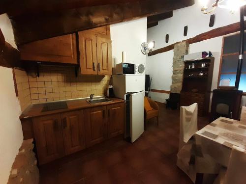 virtuve, Castillo de Escriche in Formiche Alto
