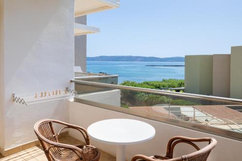 Elena Beach Hotel - image 13