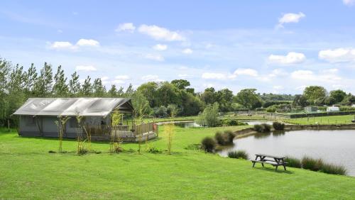 Finest Retreats - The Herdwick Safari Tent - Chalet - Hertford