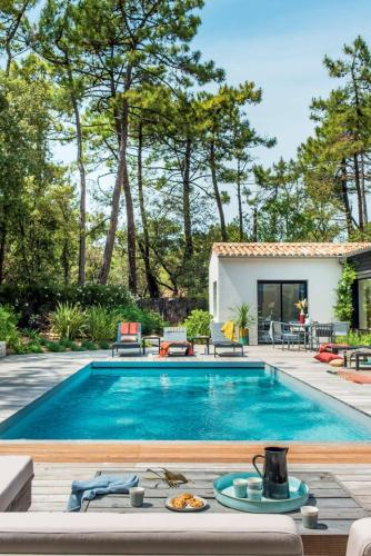 Belle villa rétaise 4 étoiles avec piscine chauffée - Location, gîte - La Couarde-sur-Mer