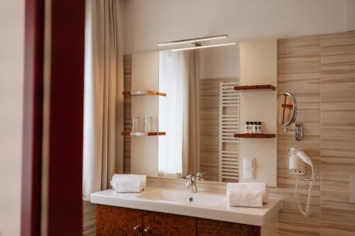 Schlössl Hotel Kindl - image 13