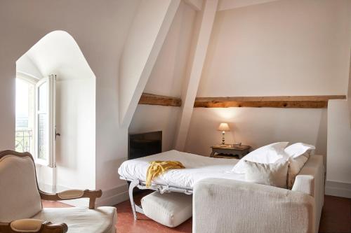 Book the Apartment with Pool View  Apartment with Pool View 