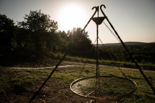Jurty z widokiem, prywatna balia- DZIKOLAS GLAMPING Jurty z widokiem, prywatna balia- DZIKOLAS GLAMPING