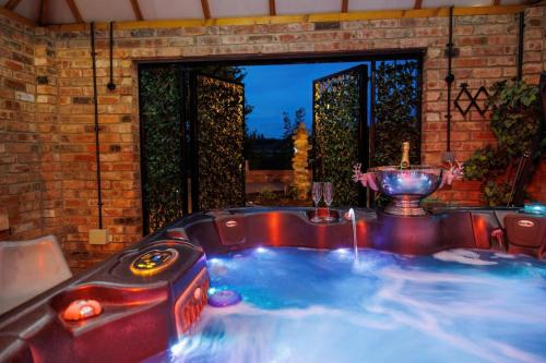 Lincoln View with Private Hot Tub