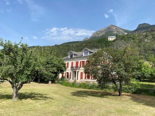 Magnifique appartement 6 couchages dans villa historique
