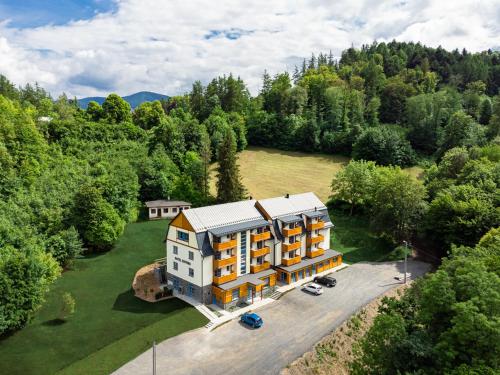 Hotel Edvard - Accommodation - Frenštát pod Radhoštěm