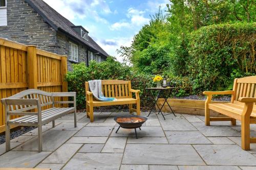 設施, Finest Retreats - Luxury Converted Chapel with Hot Tub & Games Room in 達尼斯茂德維