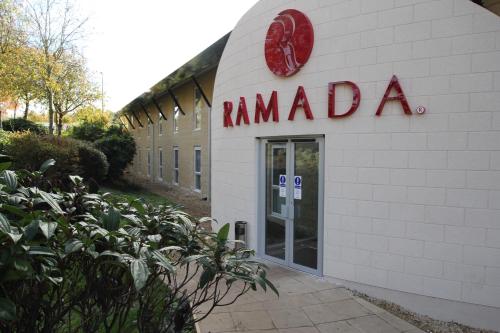 Ramada Oxford - main image