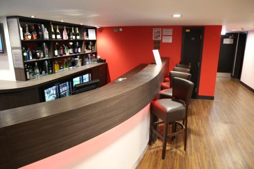 Ramada Oxford - image 3