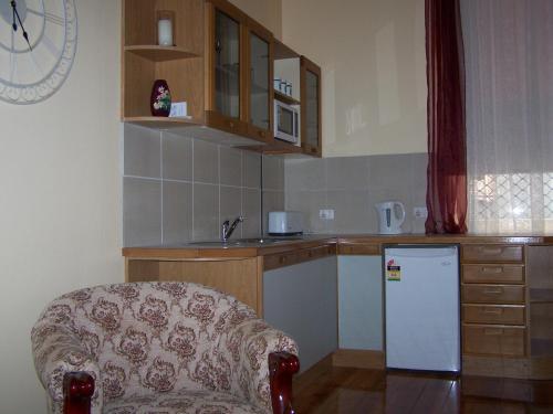 virtuve, RJ's Bed & Breakfast in Maryborough (VIC)