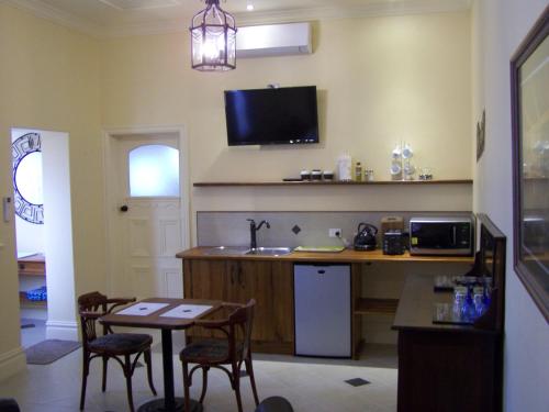 virtuve, RJ's Bed & Breakfast in Maryborough (VIC)