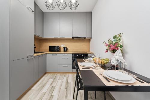 Apartment Wrocław Swojczyce by Noclegi Renters, Wrocław (photo 10)