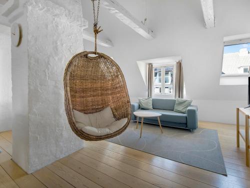 Sanders Main - Endearing Two-Bedroom Duplex Apartment with a Balcony Next to Magical Nyhavn, Kopenhagen (Foto 6)