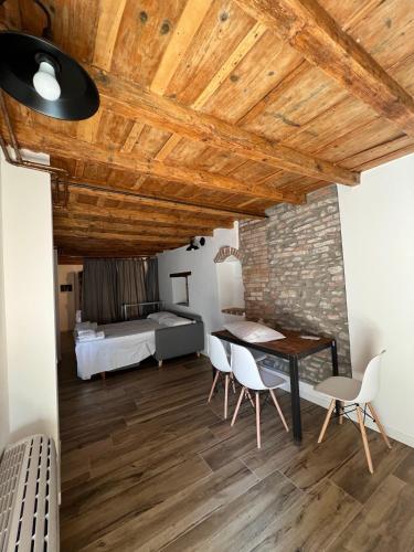 Borgovivo Loft Modern Apartments Bergamo City Center - image 4