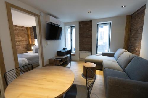 Deluxe Apartment image 1
