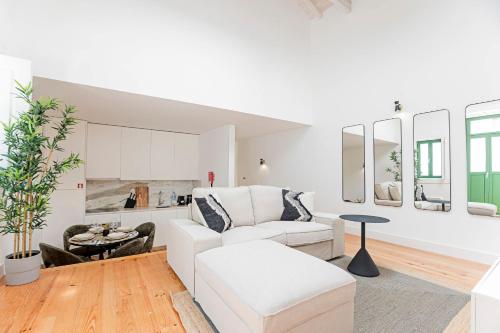 D. João IV Apartments by LovelyStay 1