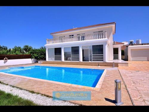 Villa 200m To The Coral Bay Strip, Large Pool