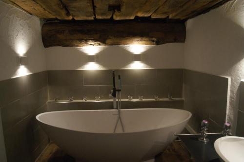 Charming 3½ room cottage in Valposchiavo in Poschiavo, Schweiz