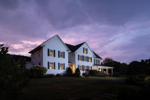 . Apple Pony Inn