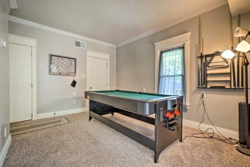 Quiet Rockbridge Cottage about 4 Mi to Hocking Hills! in Rockbridge, USA