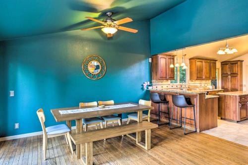 26 Mi to Mount Rainier, Game Room Puyallup Oasis in Puyallup