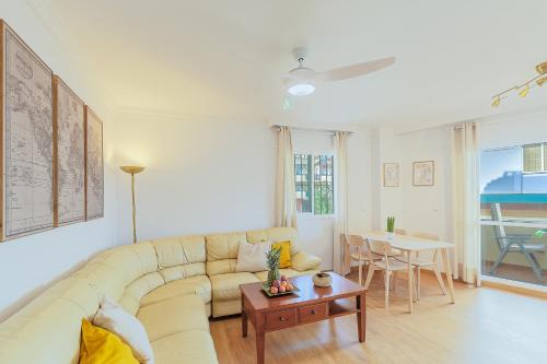 Two-Bedroom Deluxe Apartment with Garden View