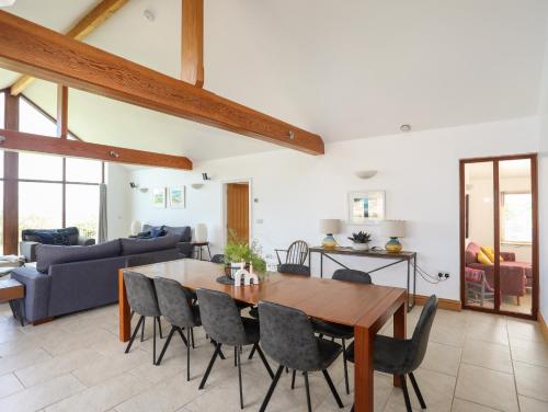 Зовнішній вигляд готелю, Gwelfor Barn in Бомарі