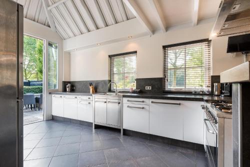 ห้องครัว, Villa De Stolp in อาคท์ดอร์พ