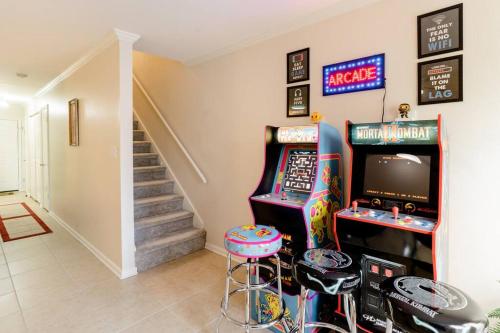 Cozy Family Retreat with Arcade, Grill, Waffle Bar & Firepit in Norcross, USA
